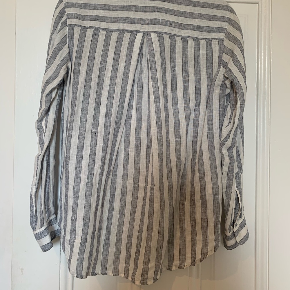 Linen button down - Picture 2 of 2